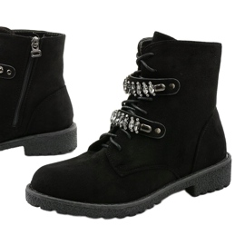 Mustat saappaat koristeellisilla Ginoraya -raidoilla 1