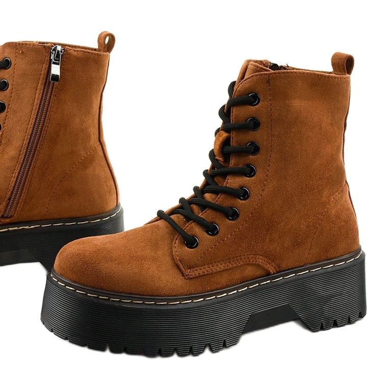 Cataelan ruskeat pitsiset mokkanahkaiset saappaat 1