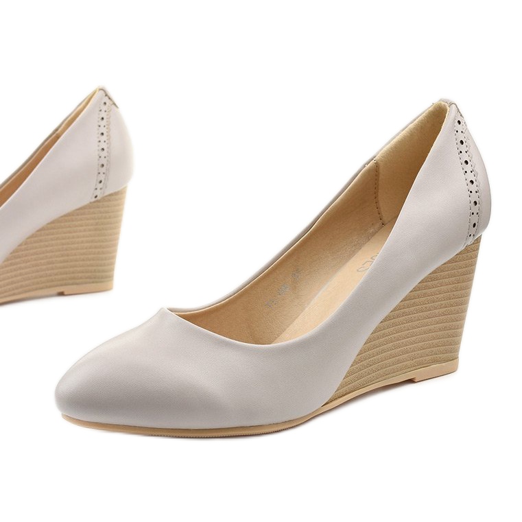 Harmaat pumput Affore -kiilassa 1