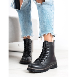 Small Swan Mustat saappaat 2