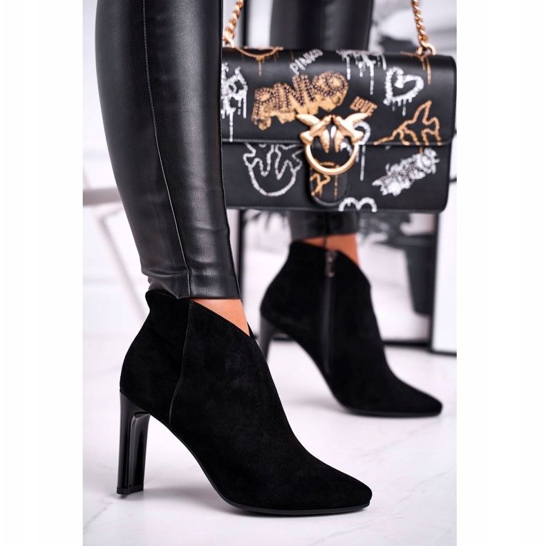 Naisten saappaat korkokenkällä Laura Messi Black 2200 musta 1