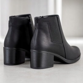 J. Star Saappaat postissa musta 1