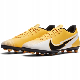 Nike Mercurial Vapor 13 Club FG / MG M AT7968 801 jalkapallokengät keltainen keltainen 1