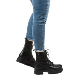 Mustat vaelluskengät Meadowcrest -alustalla 1