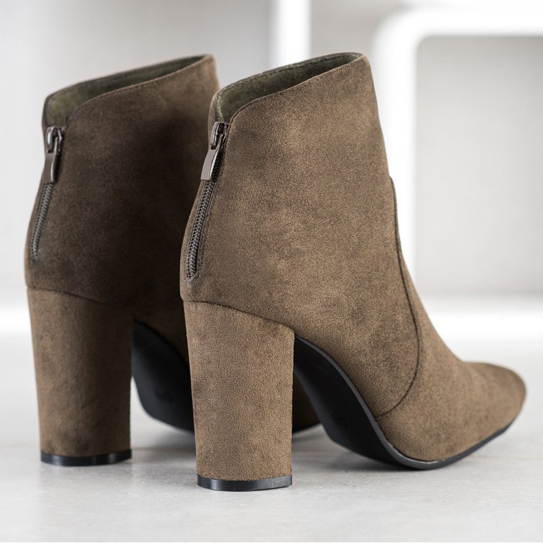 Ideal Shoes Klassiset saappaat postissa ruskea khaki 1