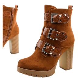 Ruskeat mokkanahkaiset nilkkurit Lilybank -pylväässä 1