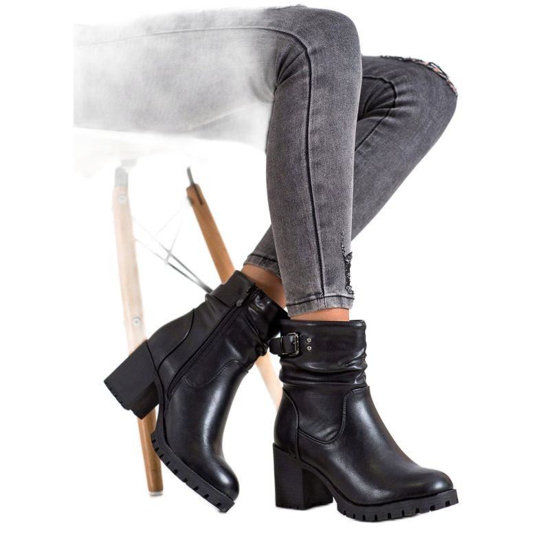 SDS Korkeat saappaat eristyksellä musta 2