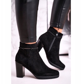 Saappaat kantapäässä Sergio Leone Suede Black BT306 musta 1