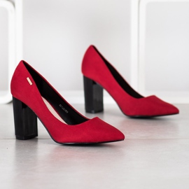 Goodin Pumput pylväässä musta punainen 1