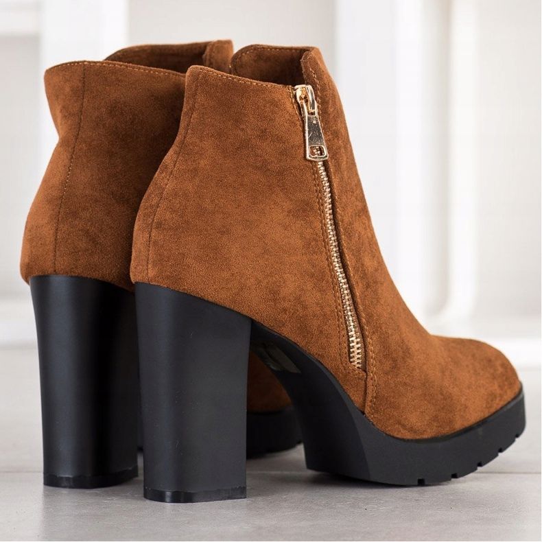 Small Swan Korkeakorkoiset saappaat ruskea keltainen 1