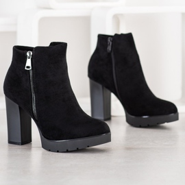 Small Swan Korkeakorkoiset saappaat musta 1