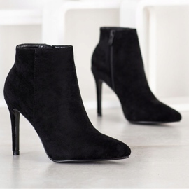 Small Swan Tyylikkäät saappaat korkealla korolla musta 1