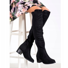 Balada Saappaat matalalla postilla musta 2