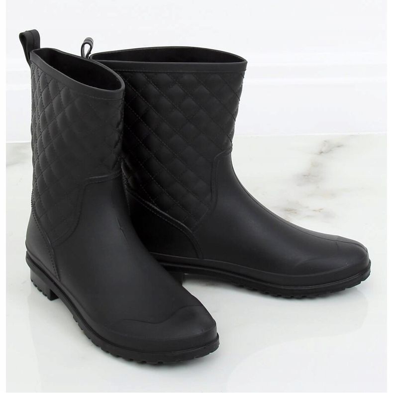 Musta naisten tikattu galoshes DC06 Black 1