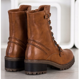 Super Mode Pitsiset ruskeat työntekijät 1