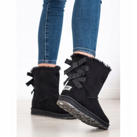 Bona Musta Mukluki jousilla 1