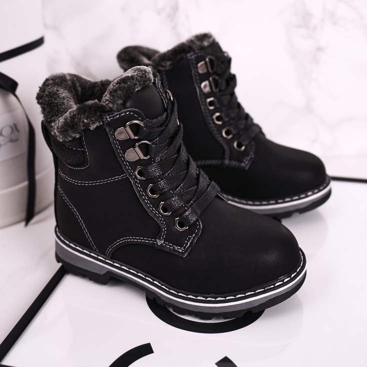 Lastenperävaunut eristetty Fur Black Luke musta 2