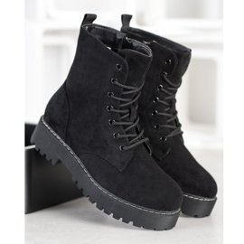 SHELOVET Suede Trappers alustalla musta 2