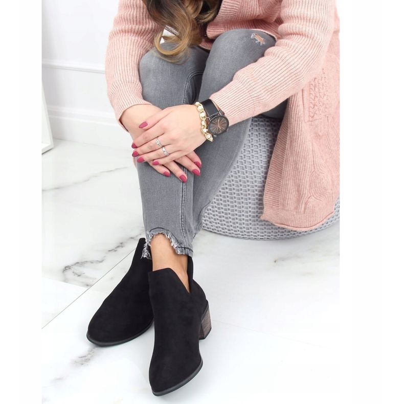 Mustat saappaat, joissa on aukko musta CM-8M4-1 Musta 1