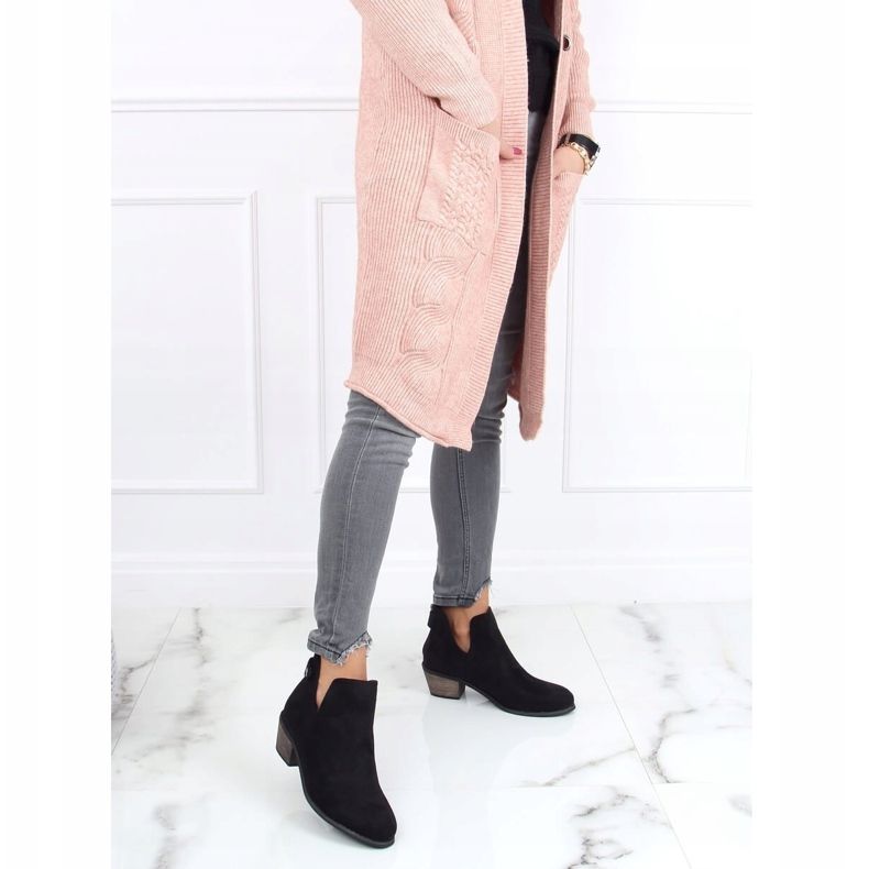 Mustat saappaat, joissa on aukko musta CM-8M4-1 Musta 2