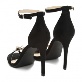 Vices 2206-1 musta 1