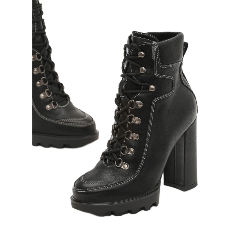 Vices 8532-38-musta 1