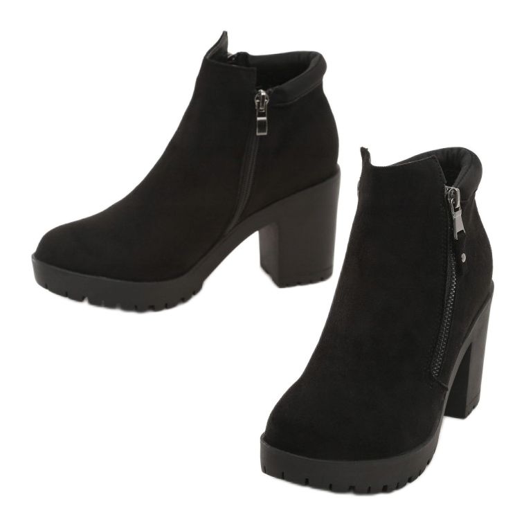 Vices 1566-1A-38-musta 1