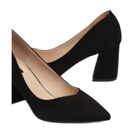 Vices 1592-38-musta 1