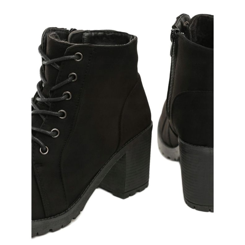 Vices T131-38-musta 1