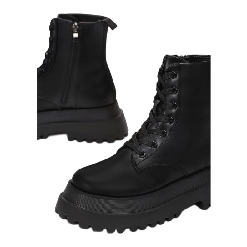 Vices 8607-38-musta 1