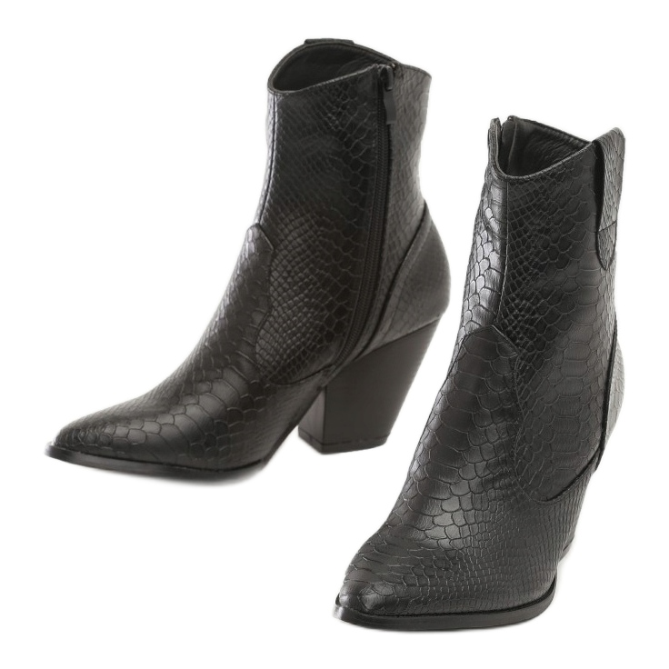 Vices 3329-38-musta 1