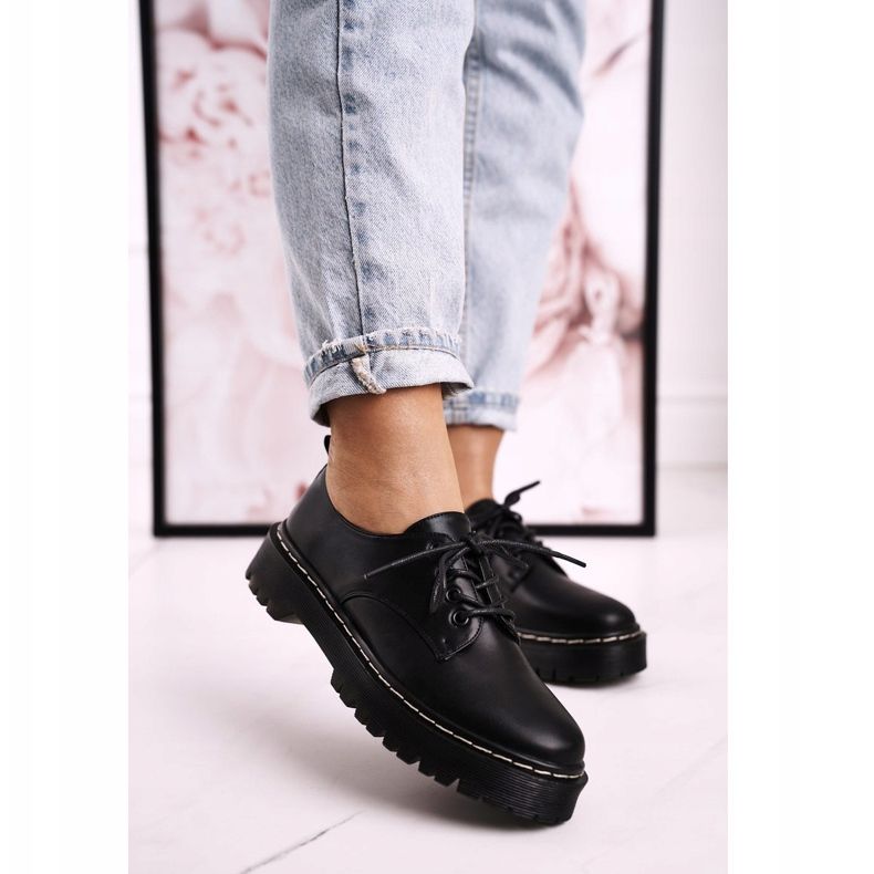 Naisten klassiset Oxfords -kengät S.Barski HX62 -mustalla alustalla 1