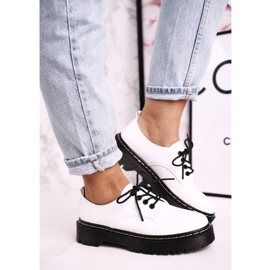 Naisten klassiset Oxfords -kengät S.Barski HX62 -valkoisella alustalla valkoinen musta 2