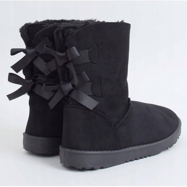 Lumisaappaat mustilla jousilla B195-1 Musta 1