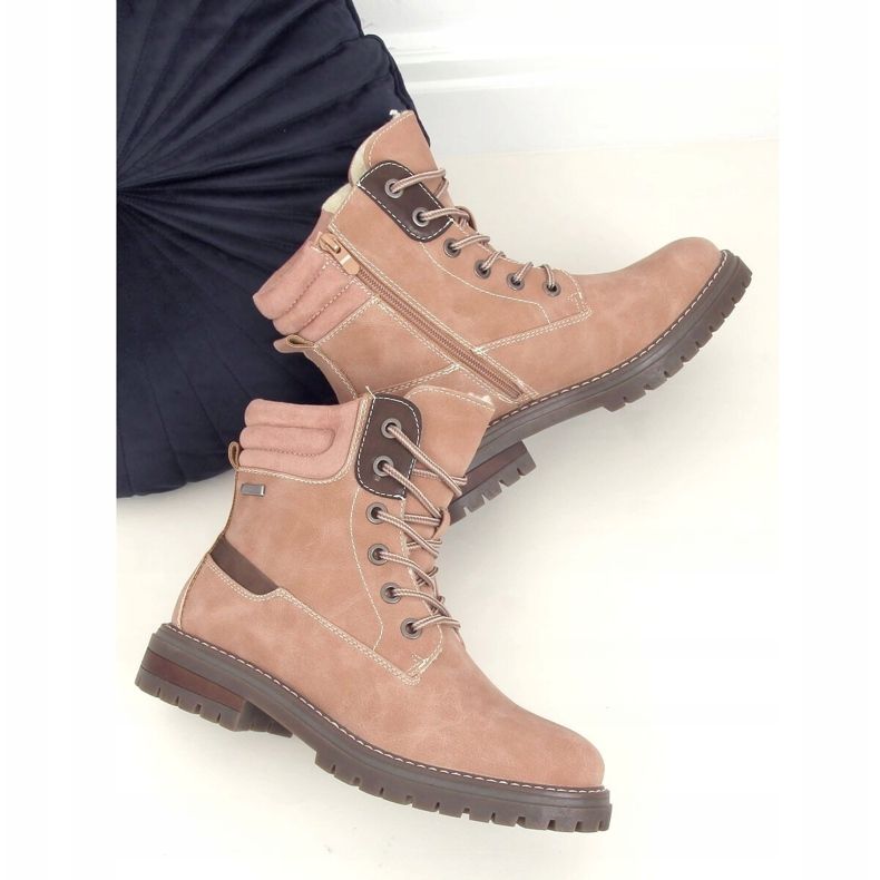 Eristetyt vaaleanpunaiset puut 2218 Vaaleanpunainen 2