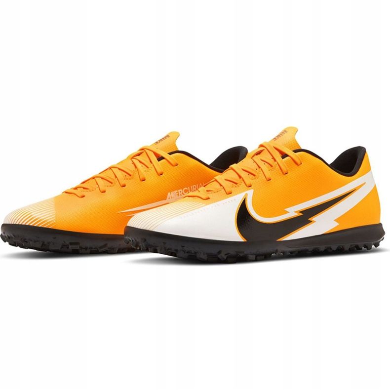 Nike Mercurial Vapor 13 Club Tf M AT7999 801 jalkapallokengät monivärinen keltainen 1