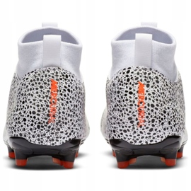 Nike Mercurial Superfly 7 Academy CR7 FG / MG Jr CV3182-180 jalkapallokengät valkoinen 5