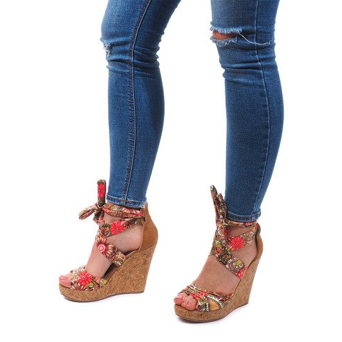 Sidotut kiilasandaalit 3686 kameli ruskea 1