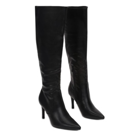 Vices 1621-38-musta 1