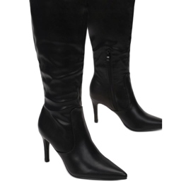 Vices 1621-38-musta 2