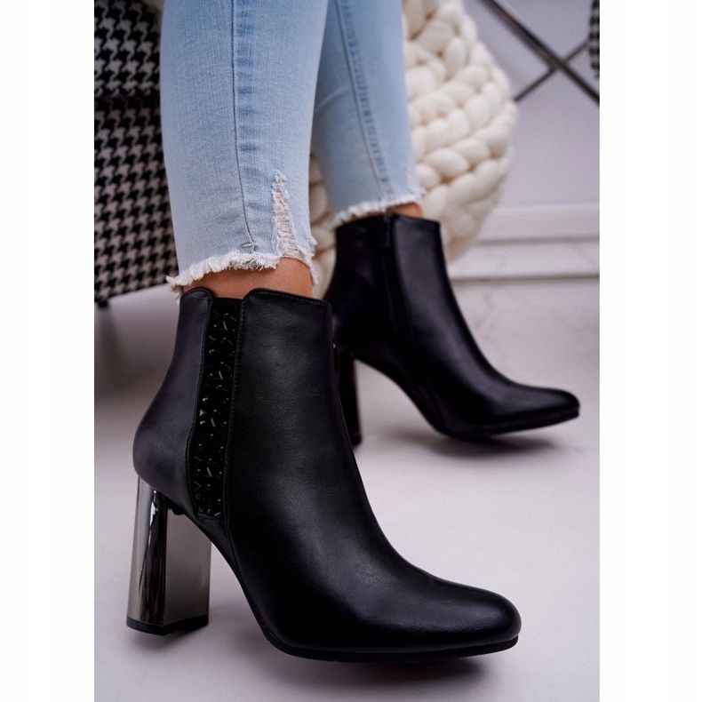 Naisten saappaat hopeapostilla Black Peve musta 2