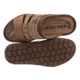 324 ruskeaa miesten tossua 1