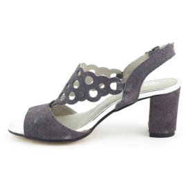 Dolce Pietro Naisten mokkanahkaiset sandaalit teräspylväässä 2083 harmaa 1