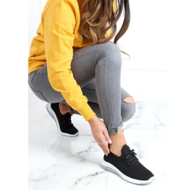 Musta 2019-3 Mustat urheilukengät 2