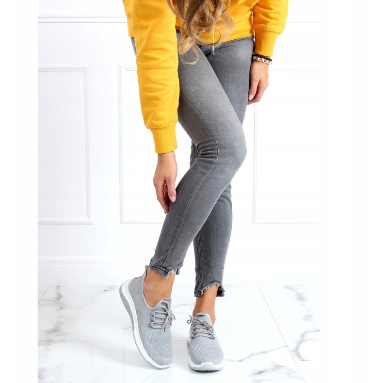 Harmaa 2019-3 Harmaat urheilukengät 2