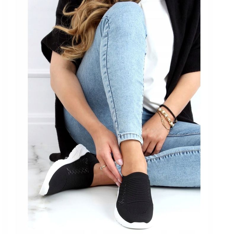 Mustat urheilukengät ja sukat 9862 Musta 1