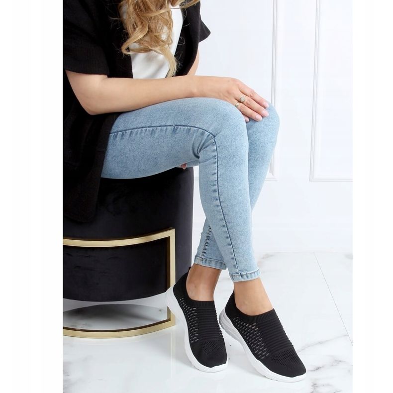 Mustat urheilukengät ja sukat 9862 Musta 2