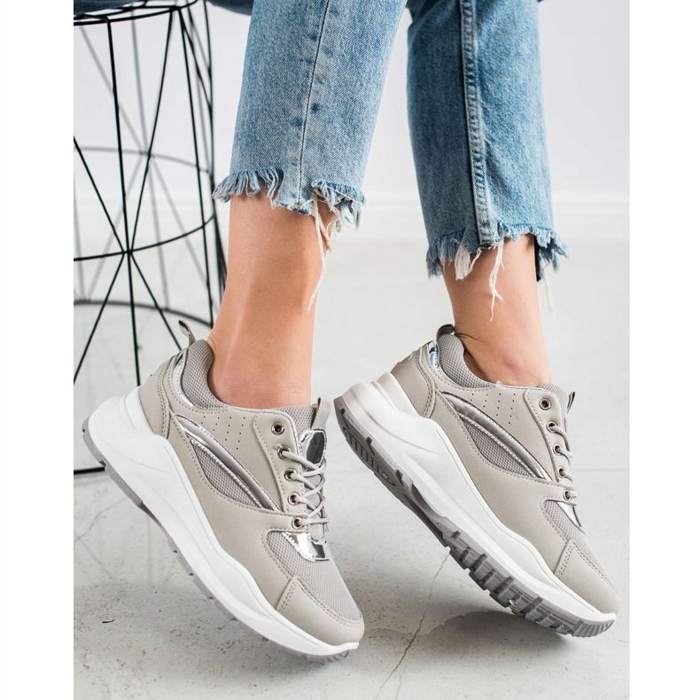 Ideal Shoes Tyylikkäät urheilukengät beige harmaa 1