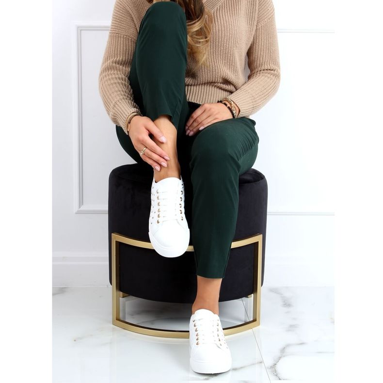 Naisten lenkkarit valkoisilla nastoilla LA124P Beige valkoinen 2