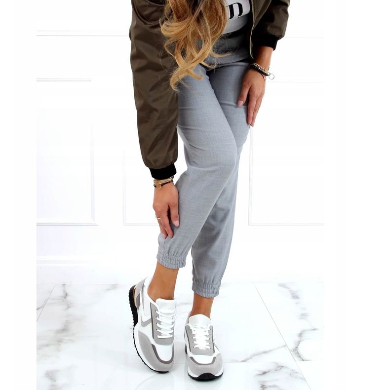 Monivärinen VL121P Valkoiset urheilukengät 1